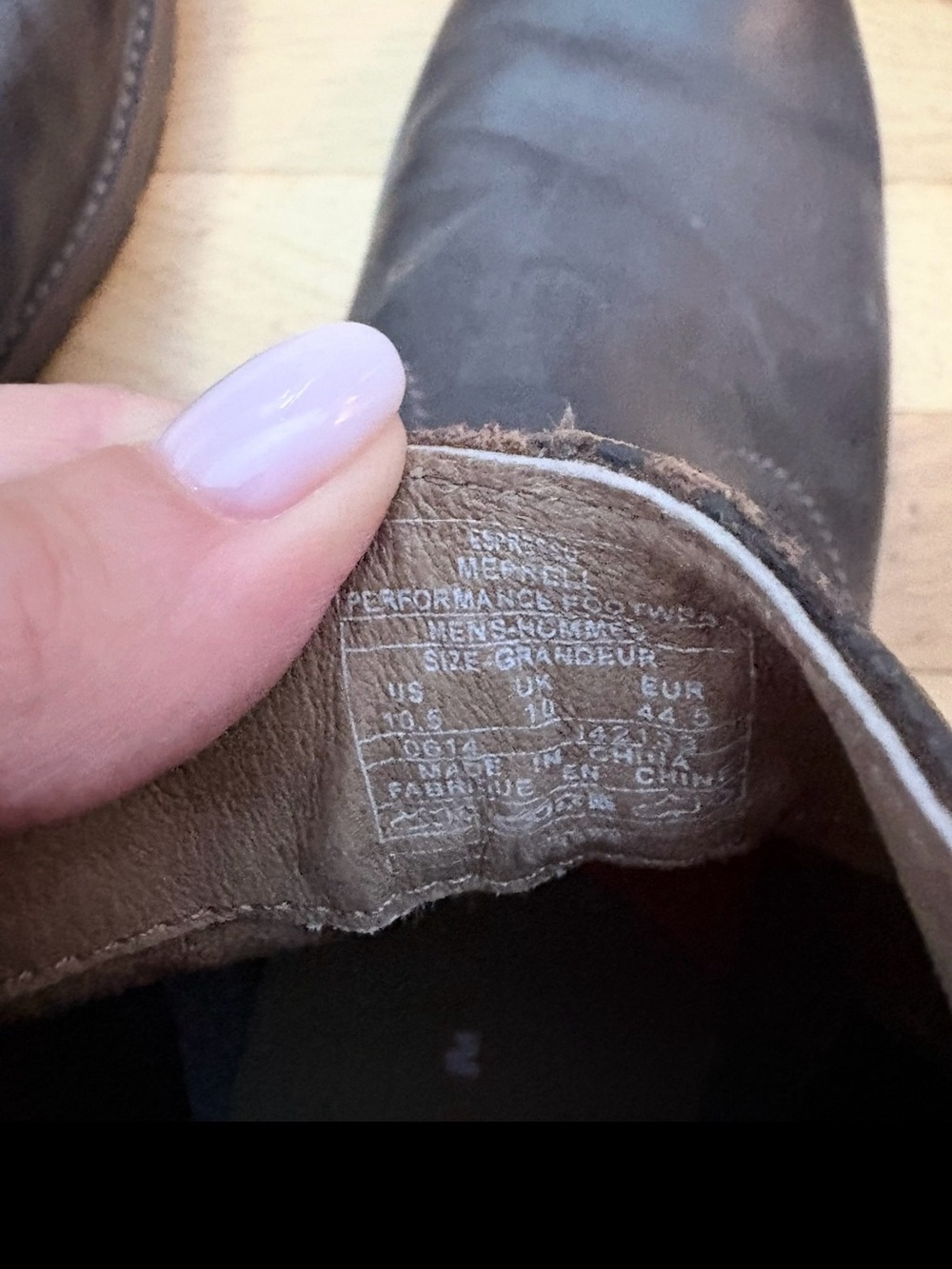 Merrell Men’s Dark Brown Leather Chukka Boots - Picture 3 of 5